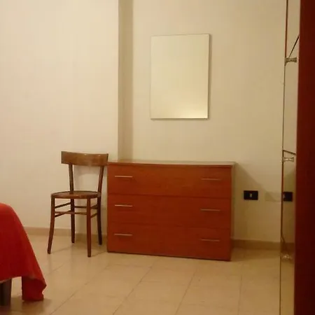Ampia Camera Matrimoniale Nel Cuore Di Cagliari
