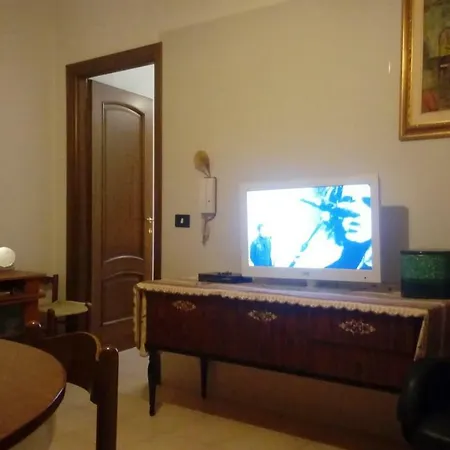 Ampia Camera Matrimoniale Nel Cuore Di Guest house Cagliari