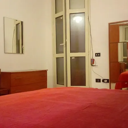 Ampia Camera Matrimoniale Nel Cuore Di Guest house Cagliari